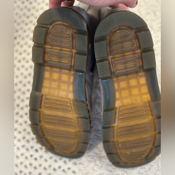 DR MARTENS KIDS UNISEX MENS 4 Ladies 5 Gray High-Top Boots - Picture 7 of 11